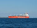 Français : Le tanker spécialisé en GPL Rhourd Enouss au mouillage en rade de Fos-sur-Mer le 6 avril 2015 English: LPG Tanker Rhourd Enouss anchored at Fos-sur-Mer, France, on April 6th, 2015