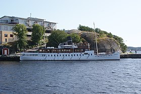 Ångaren Bohus-amt ved kaj ved Laholmen i Strömstad.