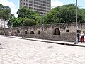 Pozostałości murów misji Alamo, w centrum San Antonio (stan obecny)
