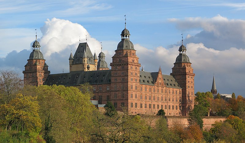 File:Schloss Johannisberg (Aschaffenburg) II.jpg