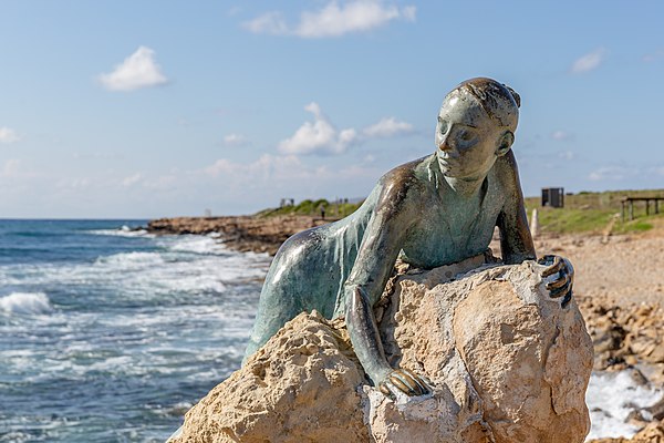 Image: Sculpture "Modern Aphrodite" by Fort Paphos, Cyprus