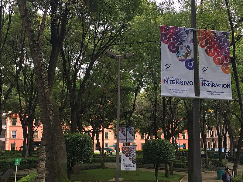 File:Semana i ITESM.JPG