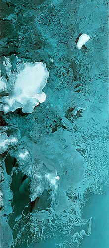 The first data strip acquired by Sentinel-1B over the Barents Sea. The Svalbard archipelago is visible on the left side.