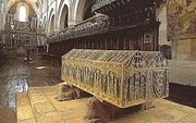 Sepulcro contendo os restos mortais de Alfonso VIII e sua esposa, a rainha Eleonora.  Mosteiro de las Huelgas em Burgos.