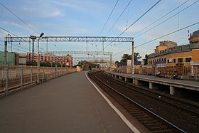 Plataforma de la estación Serpmolot.jpg