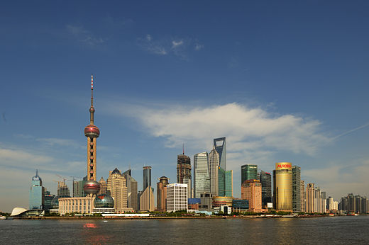 De skyline van Pudong in 2007, China's financiële en commerciële centrum.