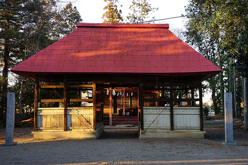 File:Shinmon of Doshi-jinja (Fujioka).jpg