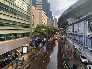 <span class="mw-page-title-main">Si Lom Road</span> Road in Bangkok