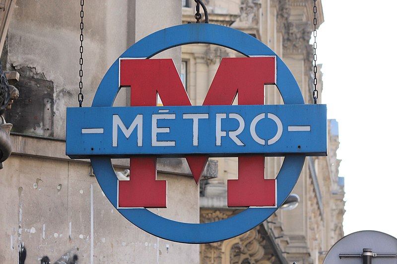 File:Signal du métro Sentier à Paris le 21 avril 2015 - face droite.jpg