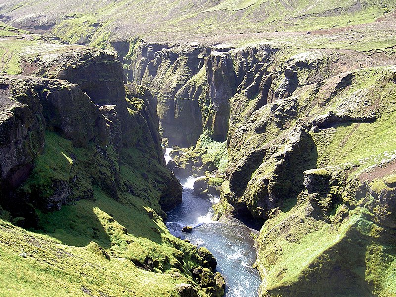 File:Skogar Trek in Iceland 2005.JPG