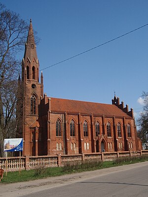 Slawsk Heinrichswalde Kirche.JPG