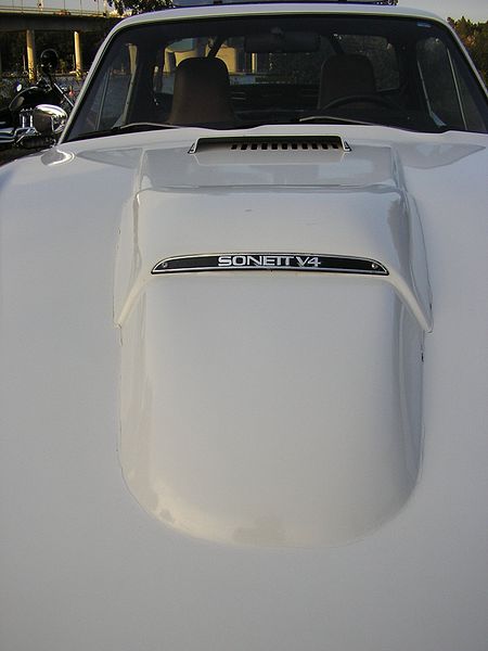 File:Sonett-mk2V4-powerbulge.jpg