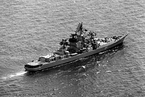 Soviet cruiser Marsekal Voroshilov 1990.jpg