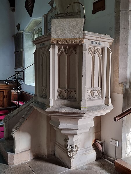 File:St Michael and All Angels, Coombe Bissett (interior)15.jpg