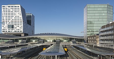 Station Utrecht Centraal (31460804413)