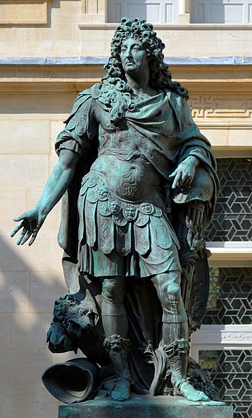 Súbor:Statue of Louis XIV, Hôtel Carnavalet, Paris, 2016 (crop).jpg