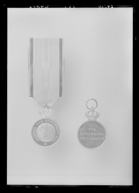 ไฟล์:Svärdsmedaljen_i_silver_-_Livrustkammaren_-_43359.tif