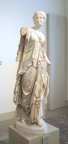 The Dancer of Pergamon as displayed at the Pergamon Museum until 2010 Tanzerin von Pergamon.jpg