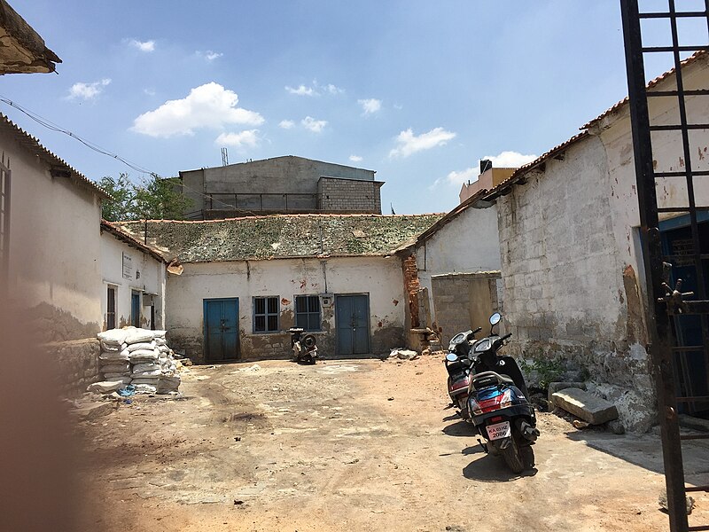 File:Tanneries at Tannery Road, Bangalore.jpg