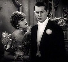 Jeanette MacDonald et Maurice Chevalier dans La Veuve joyeuse.