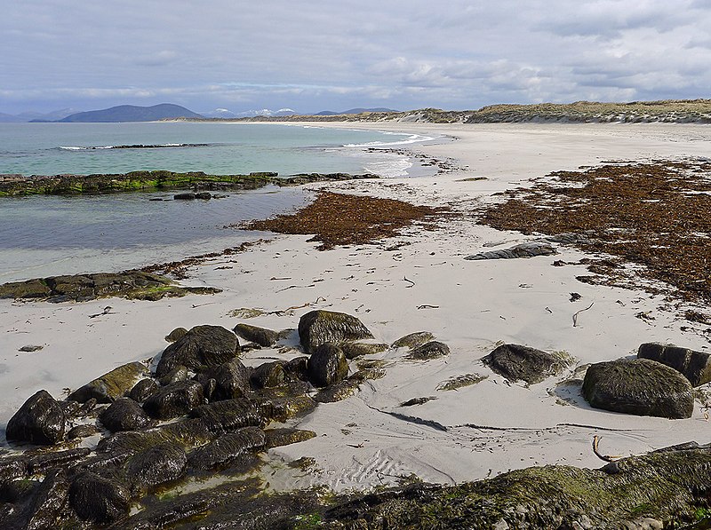 File:The long western sands of Berneray - geograph.org.uk - 2902979.jpg