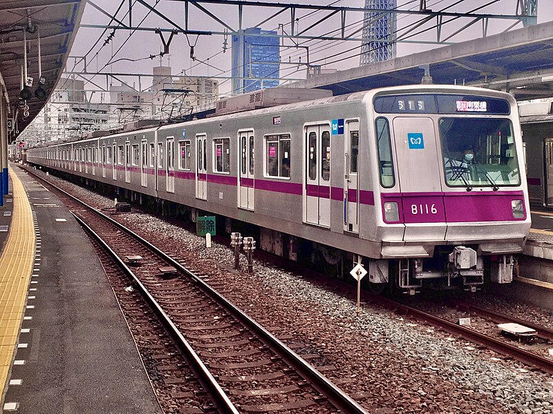 File:Tokyo Metro Series 8000 8116F in Hikifune Station 02.jpg