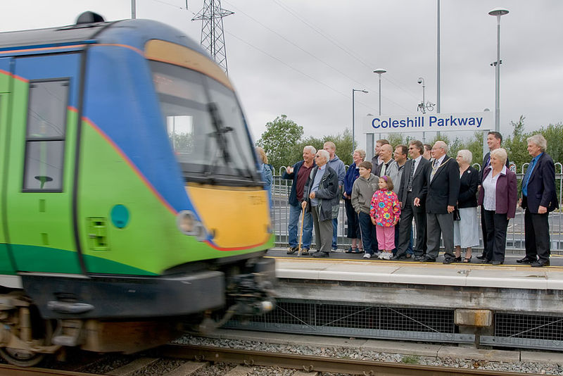 File:Train at Coleshill Parkway.jpg