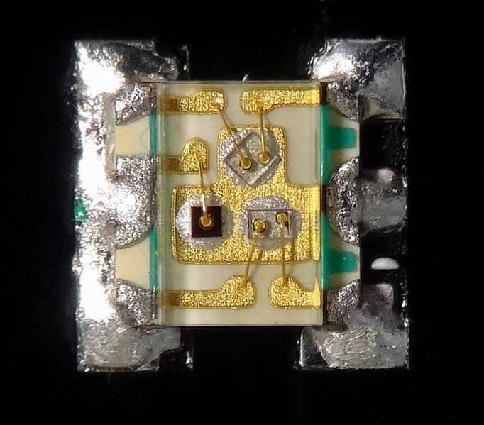 File:Very small 1.6x1.6x0.35 mm RGB Surface Mount LED EAST1616RGBA2.jpg