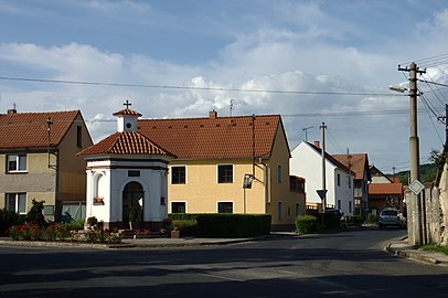 Chapelle dans le centre du village.