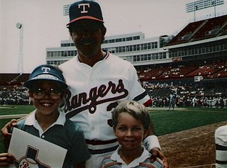 <span class="mw-page-title-main">Wayne Tolleson</span> American baseball player