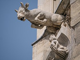 1365 Wasserspeier Stier (M) Margarethener, Konsolfigur Junge Frau III Auerstein (A)