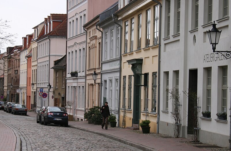 File:Wismar-street2.jpg