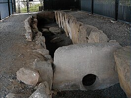 The tomb at Zuschen Zuschen tomb1.JPG