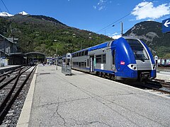 Rame TER Z 24500 Auvergne-Rhône-Alpes à quai.