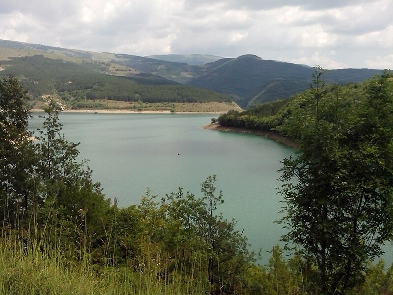File:Zavojsko jezero 2.jpg