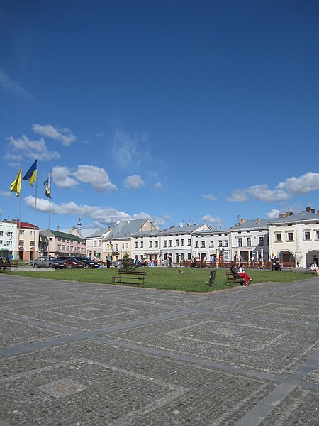 File:Zhovkva Rynek 002.JPG