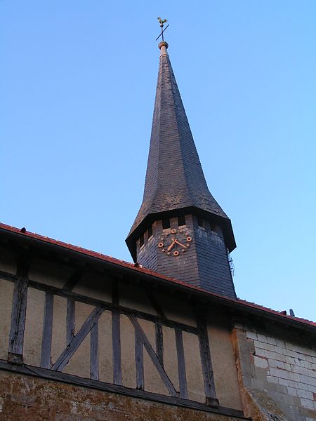 File:Église d'Écriennes 1.JPG