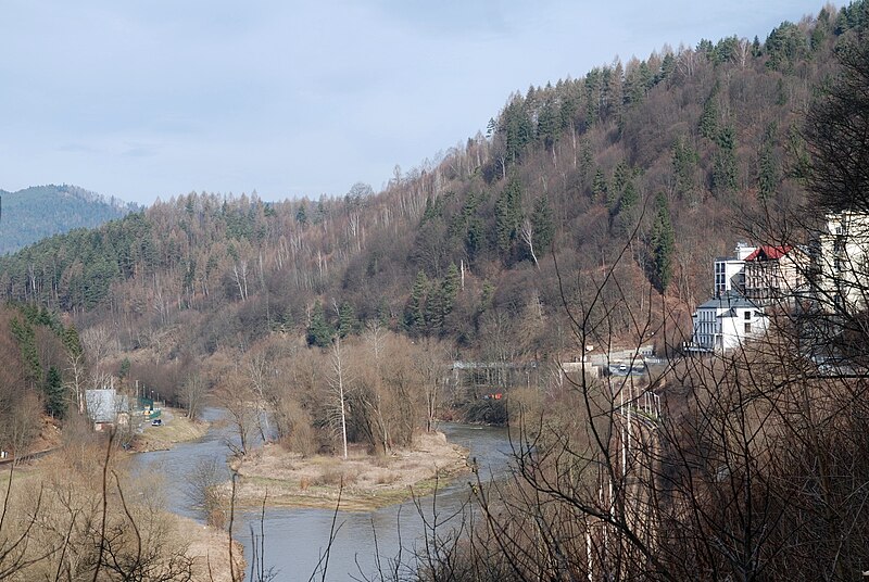 File:Żegiestów-Zdrój, widok na Poprad (HB7).jpg