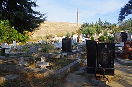 Селските гробишта во црковниот двор