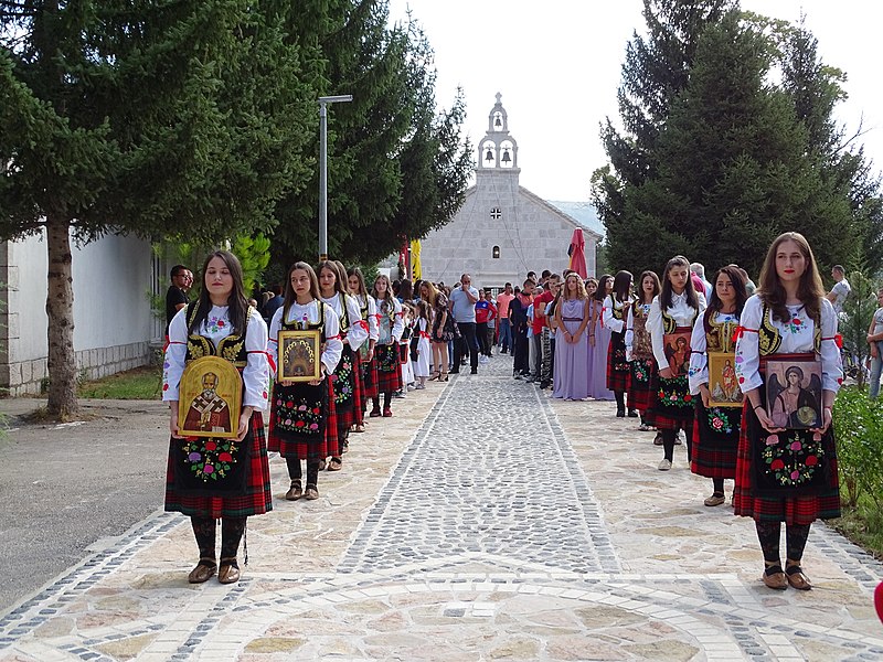 File:Црква Рођења Пресвете Богородице, Љубиње.jpg