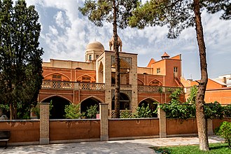 Church of Our Lady of the Rosary in New Julfa nmy khlysy khtwlykh h z HyT mdrsh frnswy h.jpg