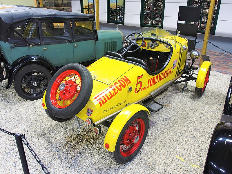 File:1930 FORD A SPEEDSTAR CABRIOLET pic2.JPG