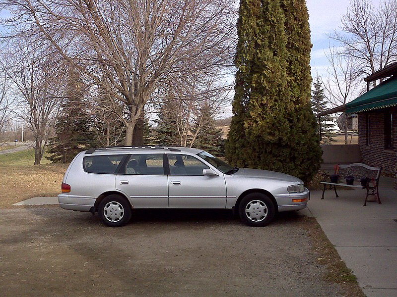 File:1992 Toyota Camry Wagon with About 200000 Miles - An Otter Tail County Magnificent Toyota Photo by James B Bleeker.jpg