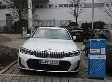 File:BMW 320d Touring M-Sportpaket (F31) – Heckansicht, 2. Mai 2015,  Düsseldorf.jpg - Wikipedia