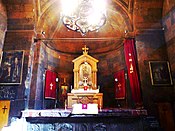 A Szűz Mária-templom apszisa és oltára 2010-ben