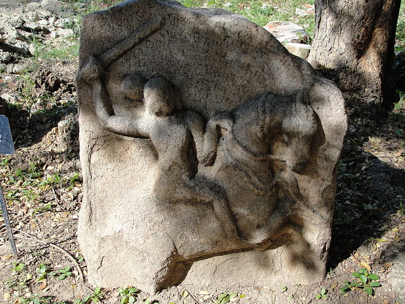 File:A Hero Stone, Thirusengodu..JPG