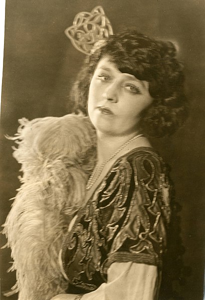 File:Actress Vera Bayles Cole (SAYRE 21631).jpg