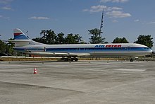 Caravelle 12 F-BTOE sur le tarmac de l'Aeroscopia avant que l'A400M-180 n'y arrive.