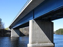 An I shaped beam of metal under a bridge Ahmaskoski road bridge.JPG