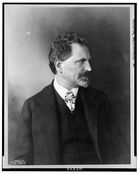 File:Alphonse Mucha, half-length portrait, facing right LCCN92512519.jpg